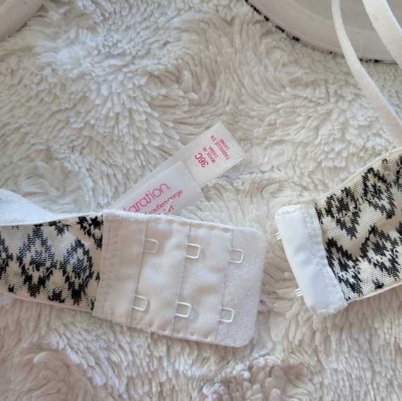 Bra - Picture 3 of 4